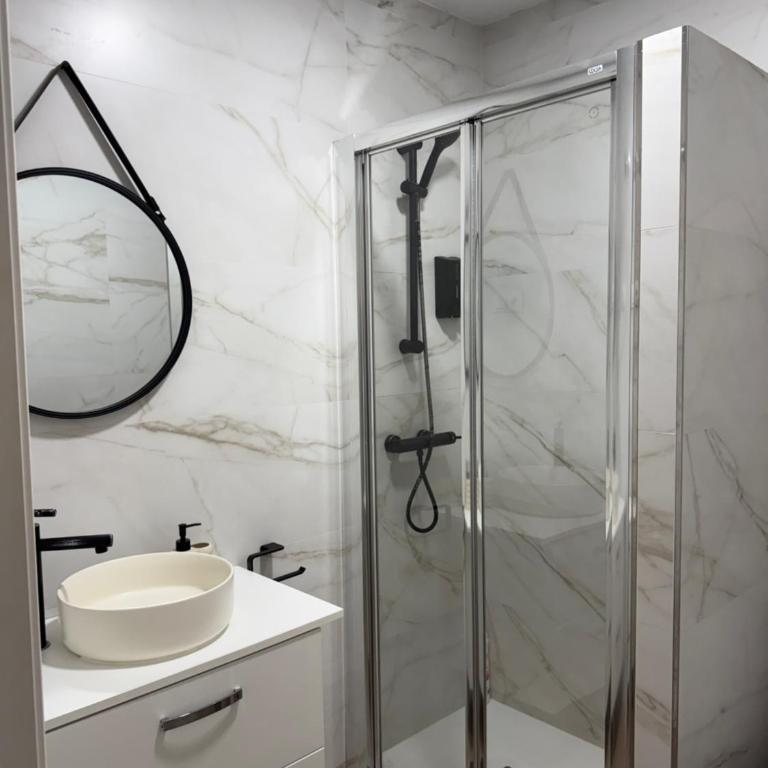 PENSIÓN ISBEL - Habitación Cuádruple Deluxe - 2