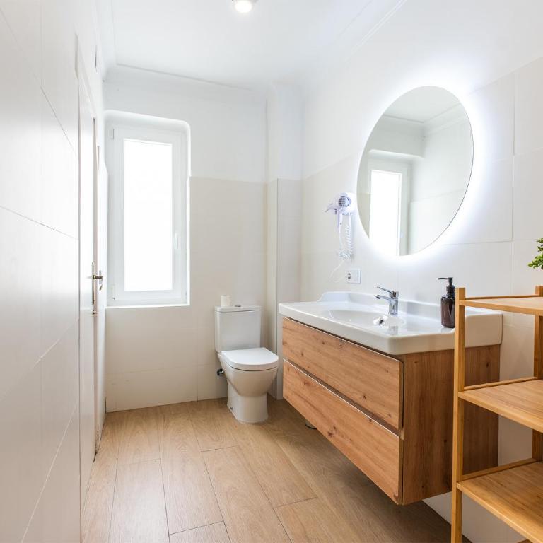 AtuaireHome Hostal en el centro de Burgos - Habitación Doble - 13