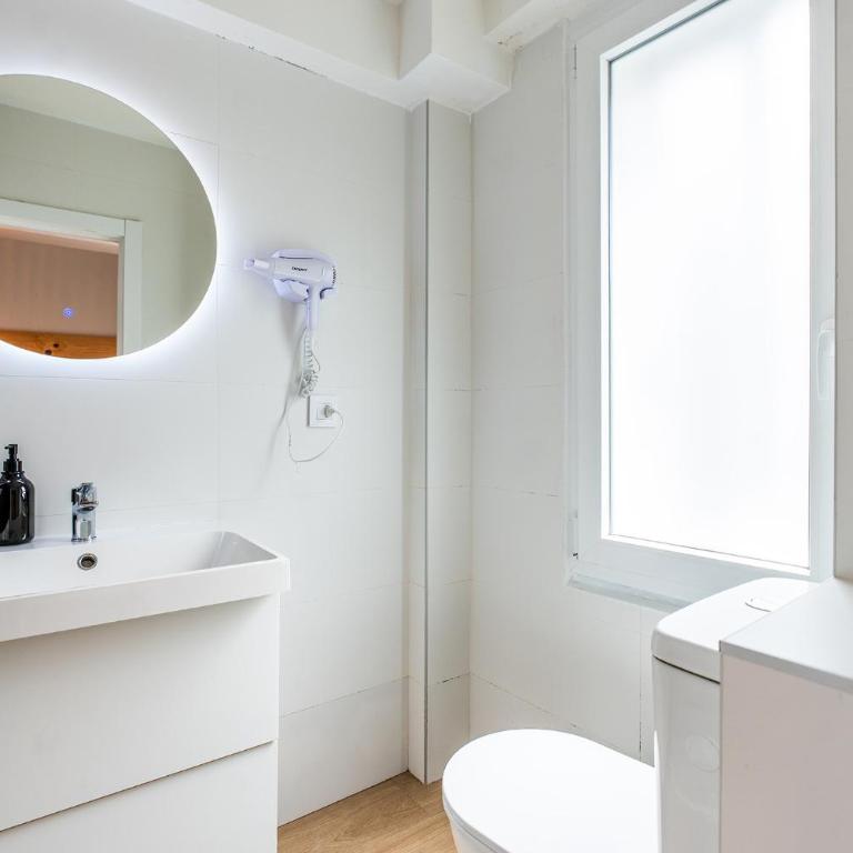 AtuaireHome Hostal en el centro de Burgos - Habitación Doble con baño privado - 15
