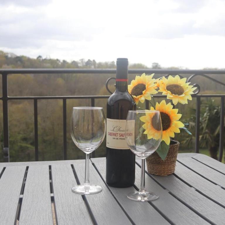 Countryside Views Near Sarlat - Goats, Ducks & Chickens - Farm Experience - Haus mit 4 Schlafzimmern - 5