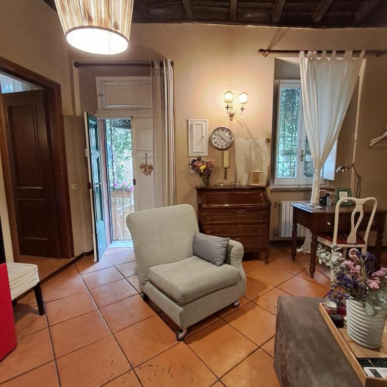 Apartments Campo de Fiori - One-Bedroom House - 8