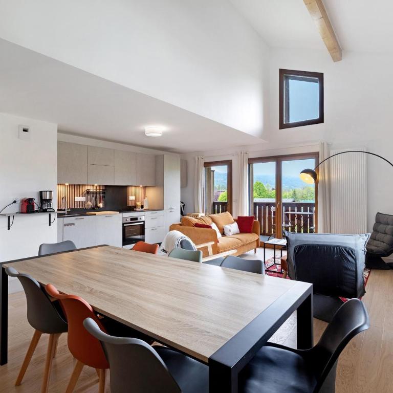 Les 3 Marmottes - centre Samoëns - Three-Bedroom Premium Apartment with Balcony - 8