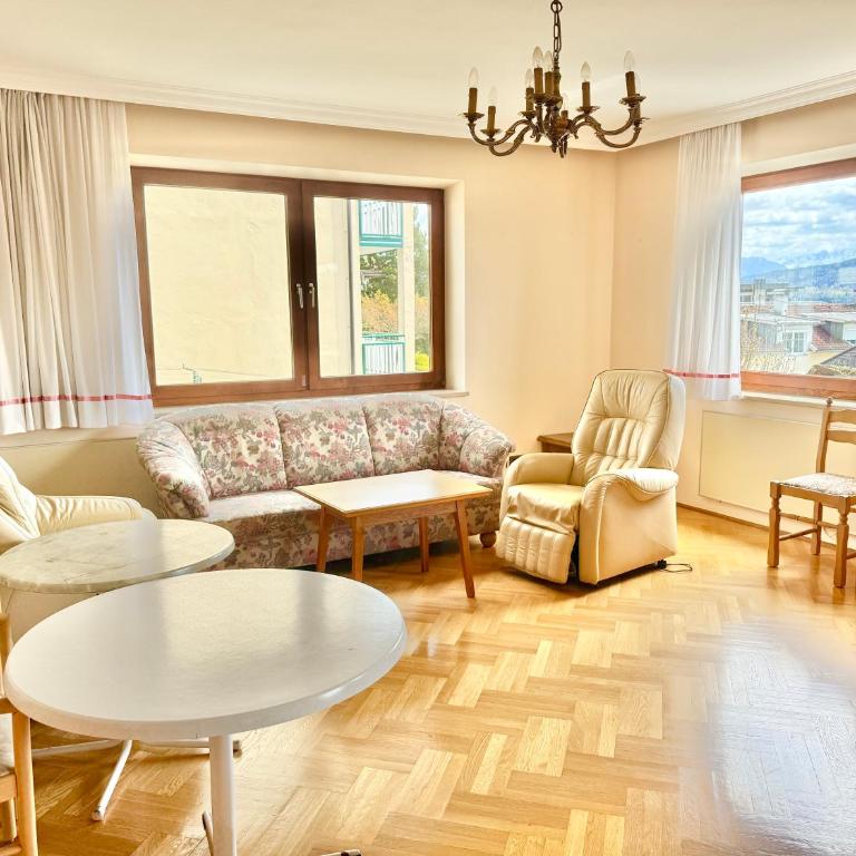 Apartment Karawankenblick with Lake View - Free Parking - Haus mit 7 Schlafzimmern - 7
