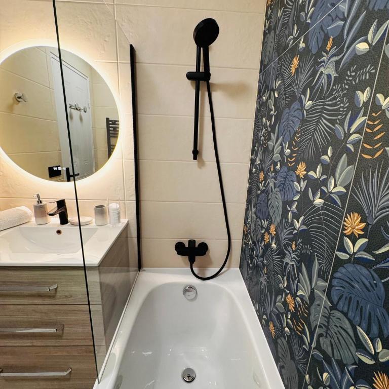 Penthouse - Jacuzzi - Terrace - Parking - 2 pools - Apartment mit 2 Schlafzimmern - 11