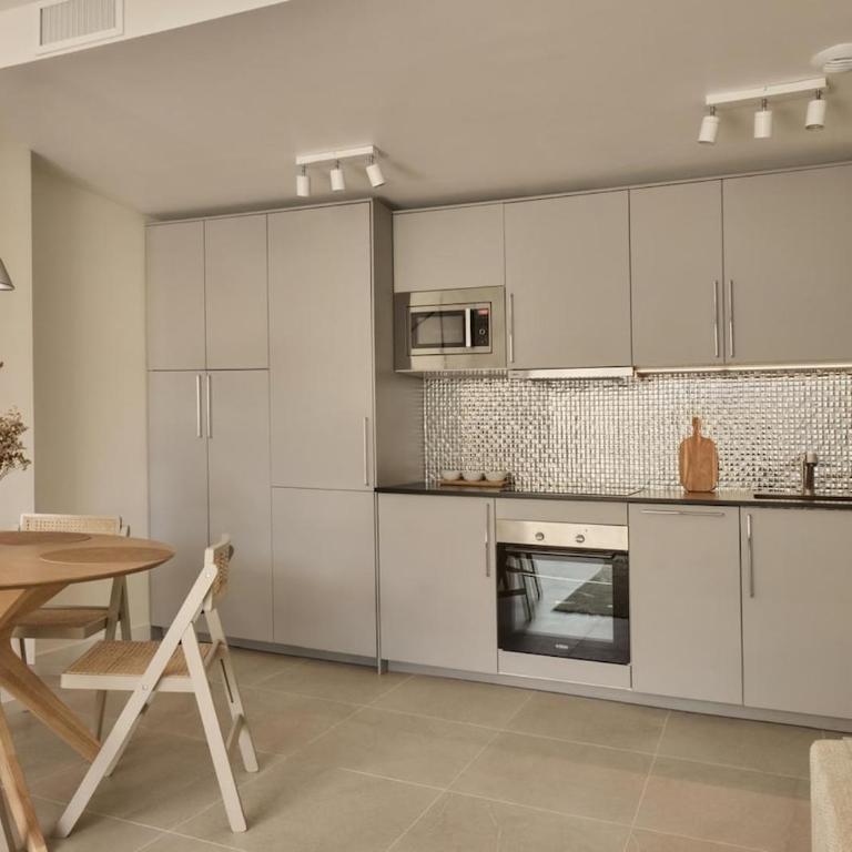 Casa Arbol - Beach view 2 bed apartment in Estepona centre - Apartamento de 2 dormitorios - 5