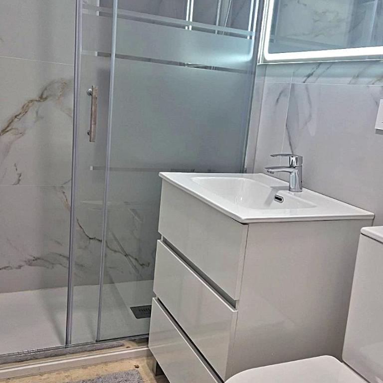 Cozy two bedroom near strip in Benidorm - Two-Bedroom Apartment - 9
