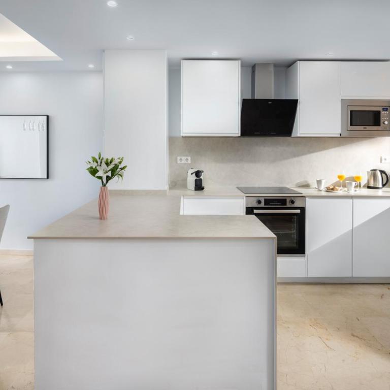 Malibu Mansions by the beach by ALFRESCO STAYS - Apartamento Ático - 13