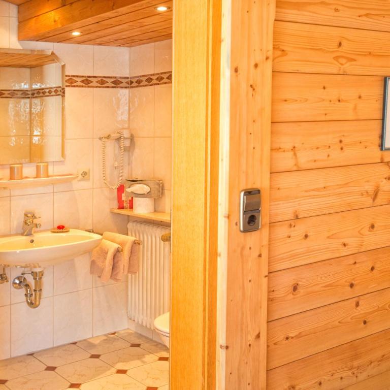 Pension Restner - Doppelzimmer - 12