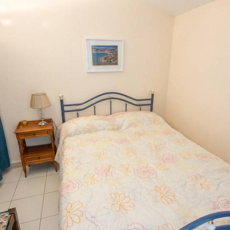 AIG186 Charmant T2 Mezzanine avec terrasse ensoleillée Parking Wifi et Clim - Appartamento - 5