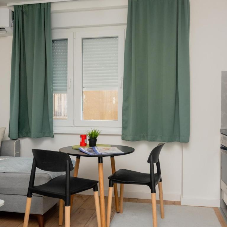 Ali-pasha luxury apartment, free parking garage - One-Bedroom Apartment - 4