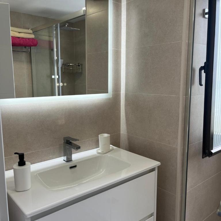 WintowinRentals Newly Renovated Private Suite Beachfront & Steps to the Marina - Apartamento de 1 dormitorio - 19