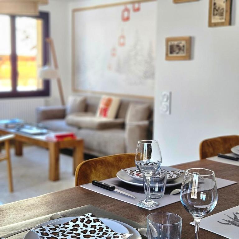 Appartement neuf proche ski, lac et centre village - Apartment mit 2 Schlafzimmern und Terrasse - 16