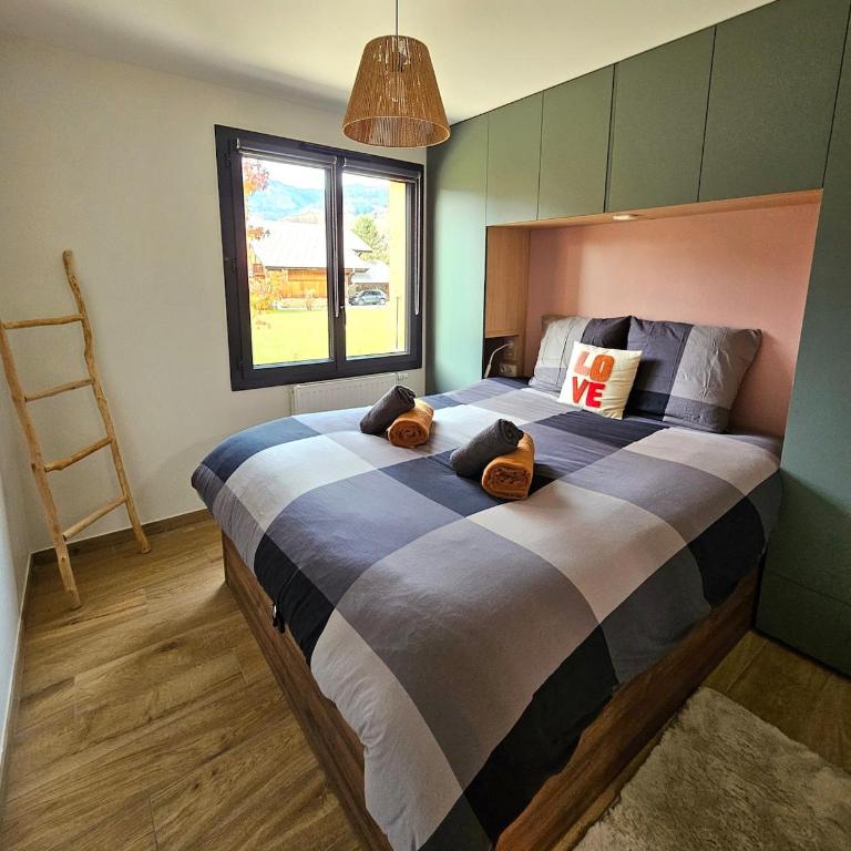 Appartement neuf proche ski, lac et centre village - Apartment mit 2 Schlafzimmern und Terrasse - 11