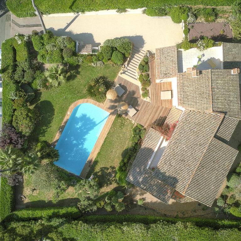 FRGK Villa Claude Juan-les-Pins Luxury Stay with Pool & Ultra-Fast Wi-Fi - Villa - Vue sur Mer - 4