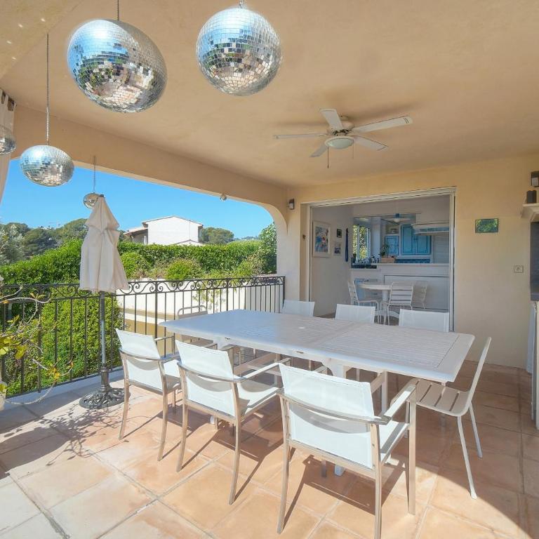 FRGK Villa Claude Juan-les-Pins Luxury Stay with Pool & Ultra-Fast Wi-Fi - Villa - Vue sur Mer - 14