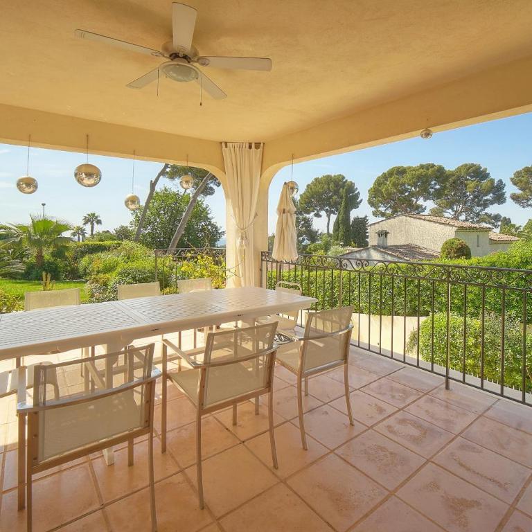 FRGK Villa Claude Juan-les-Pins Luxury Stay with Pool & Ultra-Fast Wi-Fi - Villa - Vue sur Mer - 16