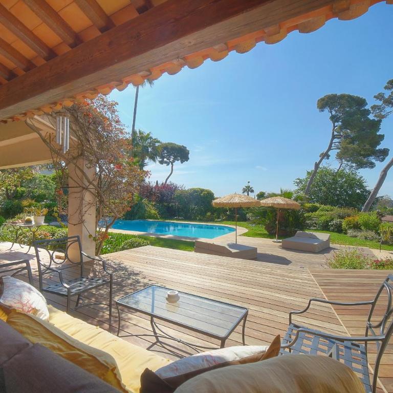 FRGK Villa Claude Juan-les-Pins Luxury Stay with Pool & Ultra-Fast Wi-Fi - Villa - Vue sur Mer - 18