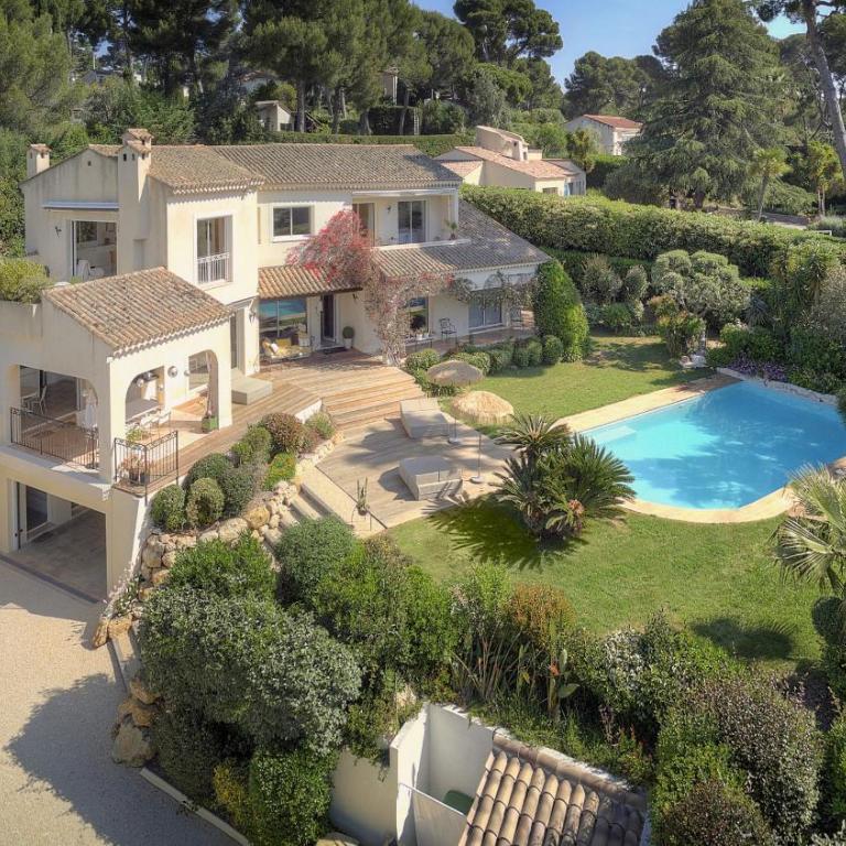 FRGK Villa Claude Juan-les-Pins Luxury Stay with Pool & Ultra-Fast Wi-Fi - Villa - Vue sur Mer - 20