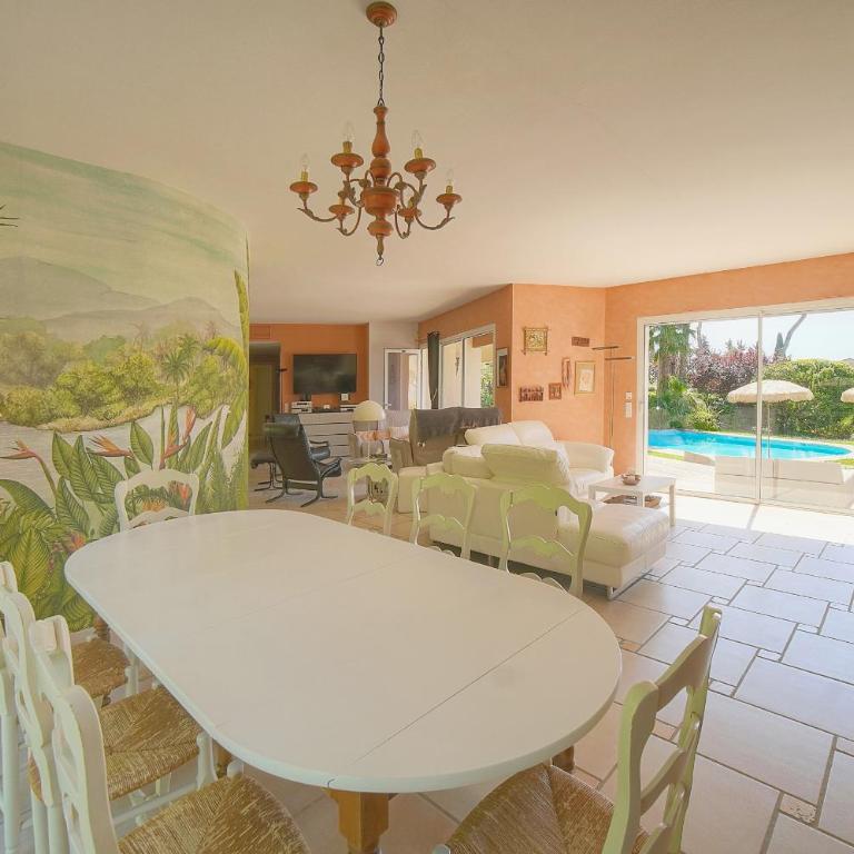 FRGK Villa Claude Juan-les-Pins Luxury Stay with Pool & Ultra-Fast Wi-Fi - Villa - Vue sur Mer - 23