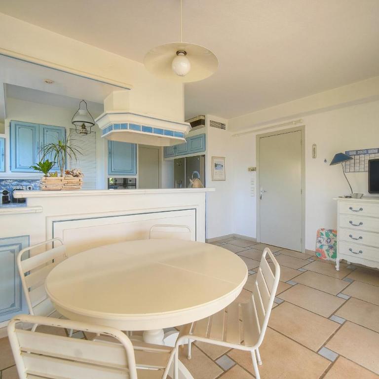 FRGK Villa Claude Juan-les-Pins Luxury Stay with Pool & Ultra-Fast Wi-Fi - Villa - Vue sur Mer - 29