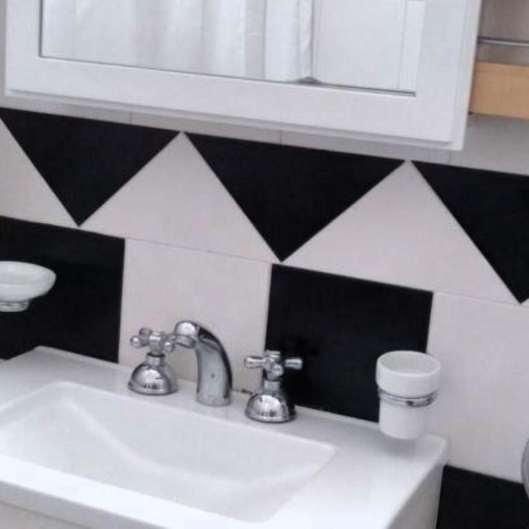 Excelente departamento frente al hipodromo de San Isidro - Apartamento de 1 dormitorio - 8