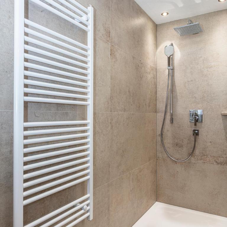 Ferienwohnungen Hausbacher-Bichlhof - Apartment mit 2 Schlafzimmern und Dusche - 7