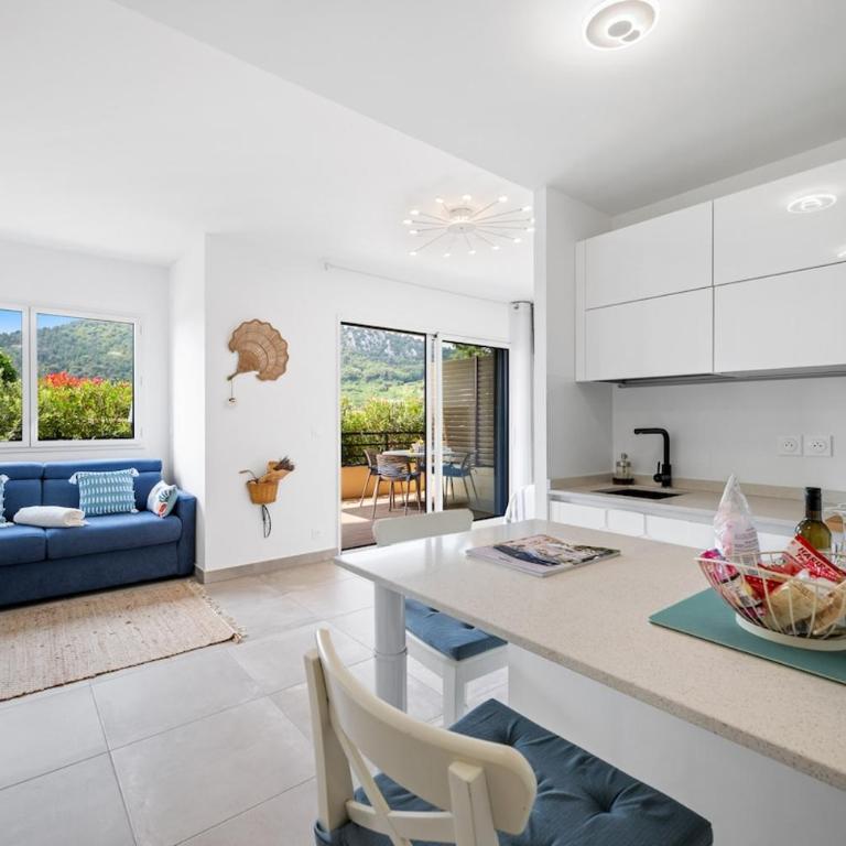 Quiet studio in new residence with pool & AC - Studio avec Balcon - 1