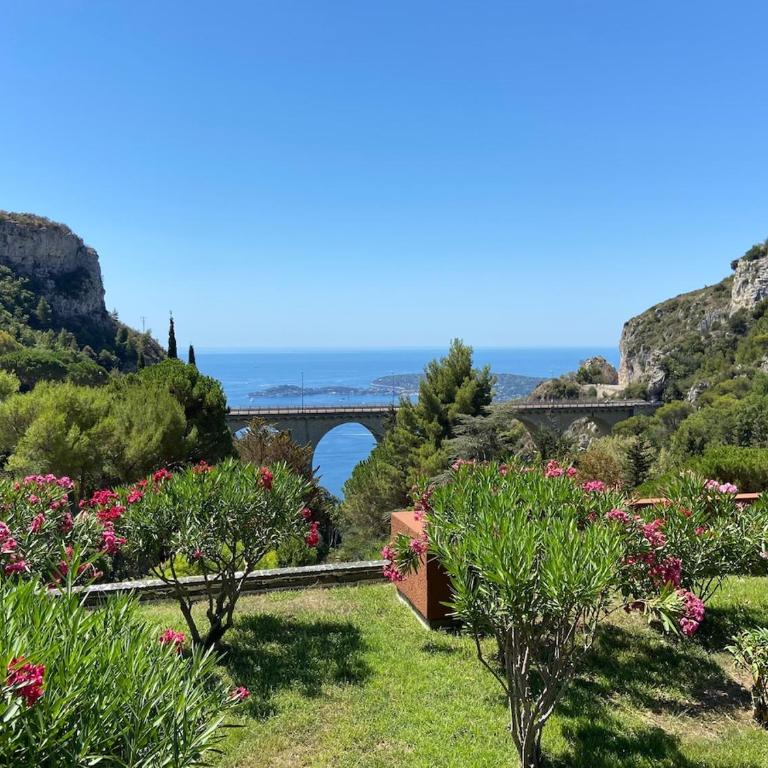 Quiet studio in new residence with pool & AC - Studio avec Balcon - 6