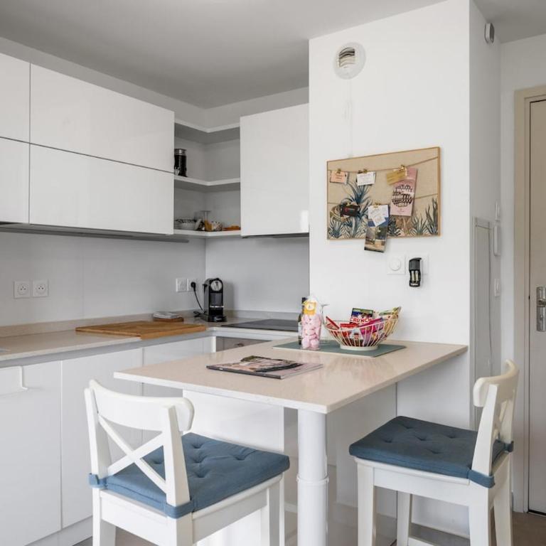 Quiet studio in new residence with pool & AC - Studio avec Balcon - 17