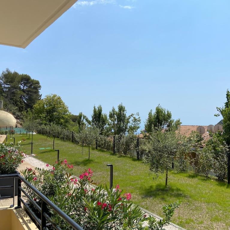 Quiet studio in new residence with pool & AC - Studio avec Balcon - 20