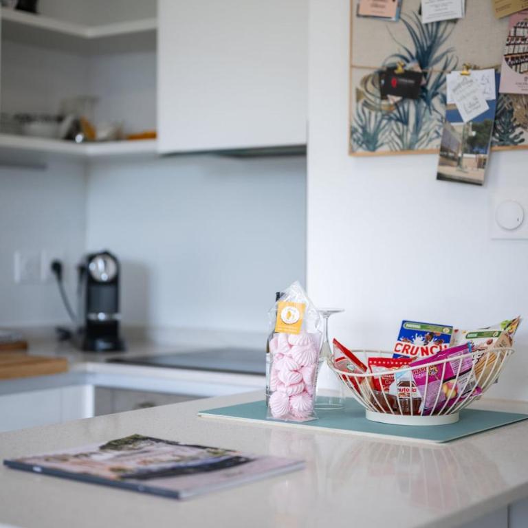 Quiet studio in new residence with pool & AC - Studio avec Balcon - 21