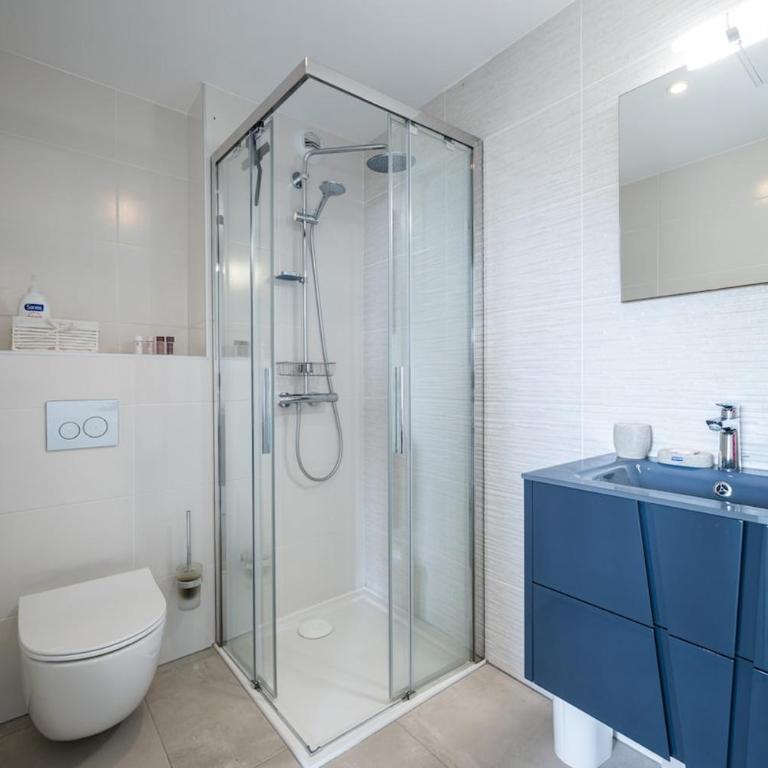 Quiet studio in new residence with pool & AC - Studio avec Balcon - 25