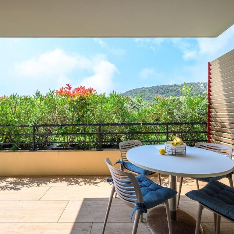 Quiet studio in new residence with pool & AC - Studio avec Balcon - 33