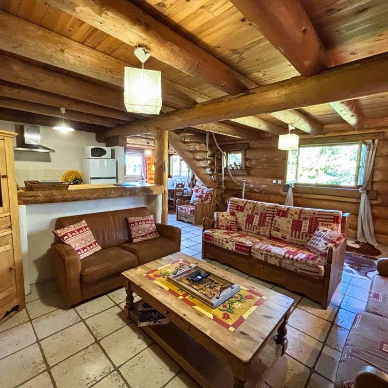CHALET INDIVIDUEL 4 * EN RONDINS SUR PYRENEES 2000 - Maison 3 Chambres - 2