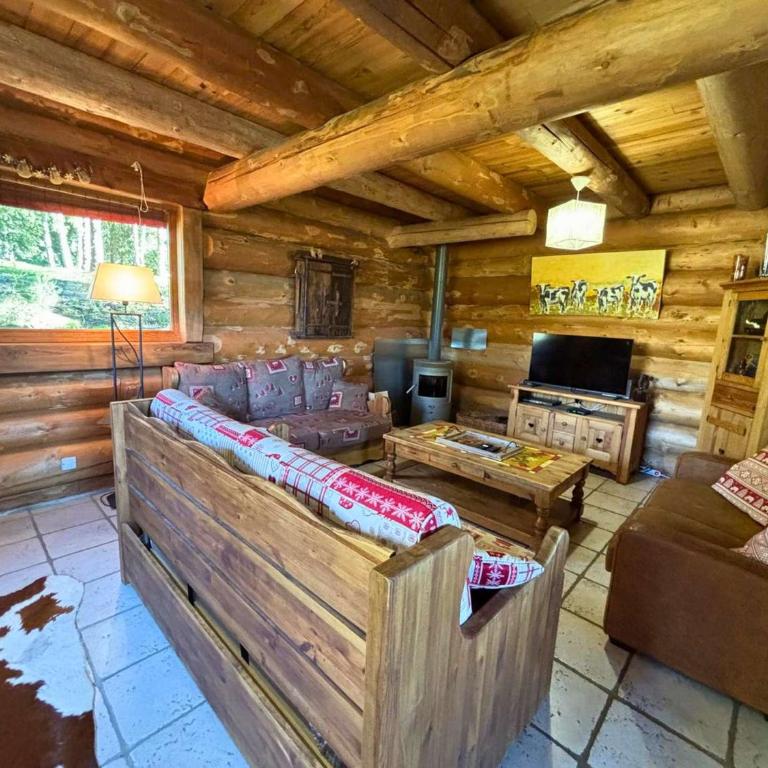 CHALET INDIVIDUEL 4 * EN RONDINS SUR PYRENEES 2000 - Maison 3 Chambres - 12