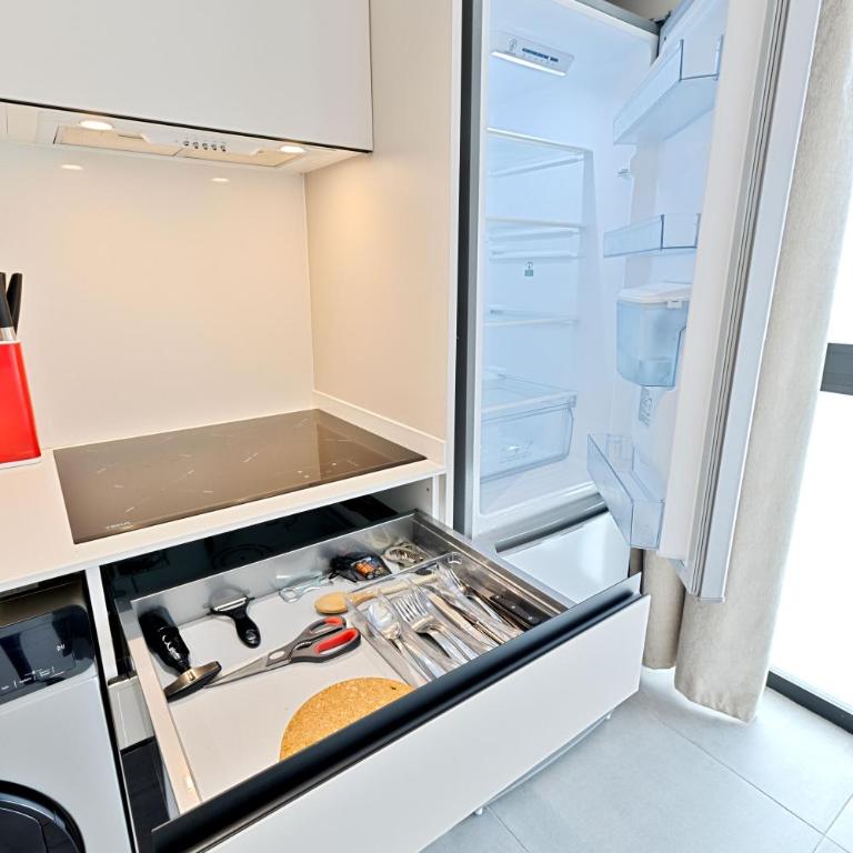 León - Central Apt - Turia Park by Río Turia Apartments - One-Bedroom Apartment - 4