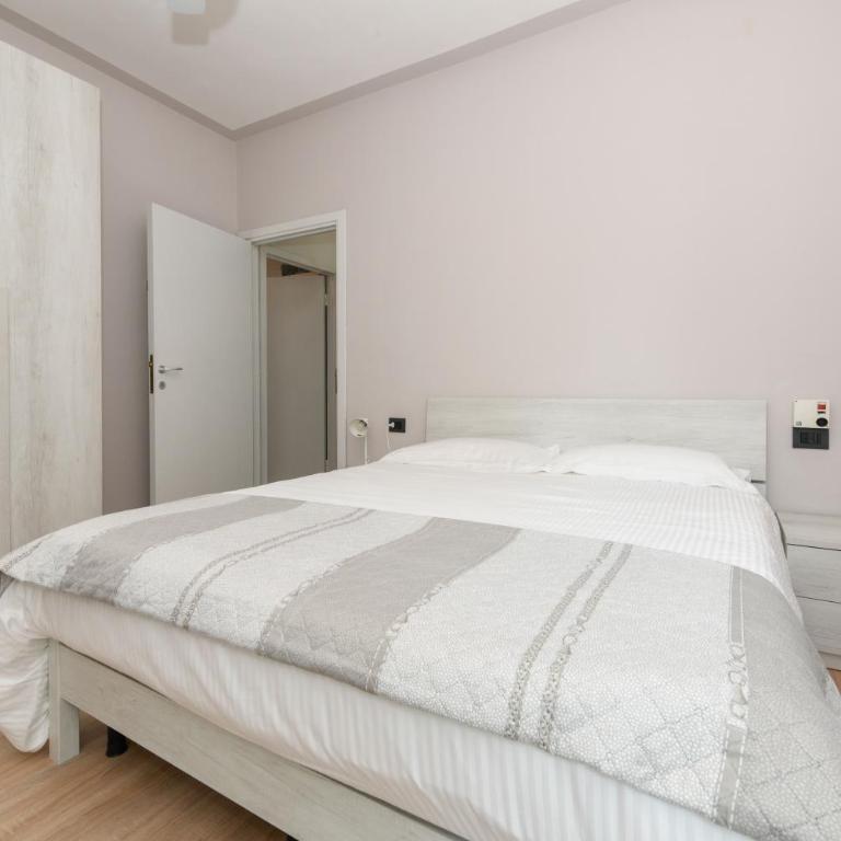 Residenza Adriana - Relax, Piscina e 2 Camere a Sirmione - Appartamento con 2 Camere da Letto - 8