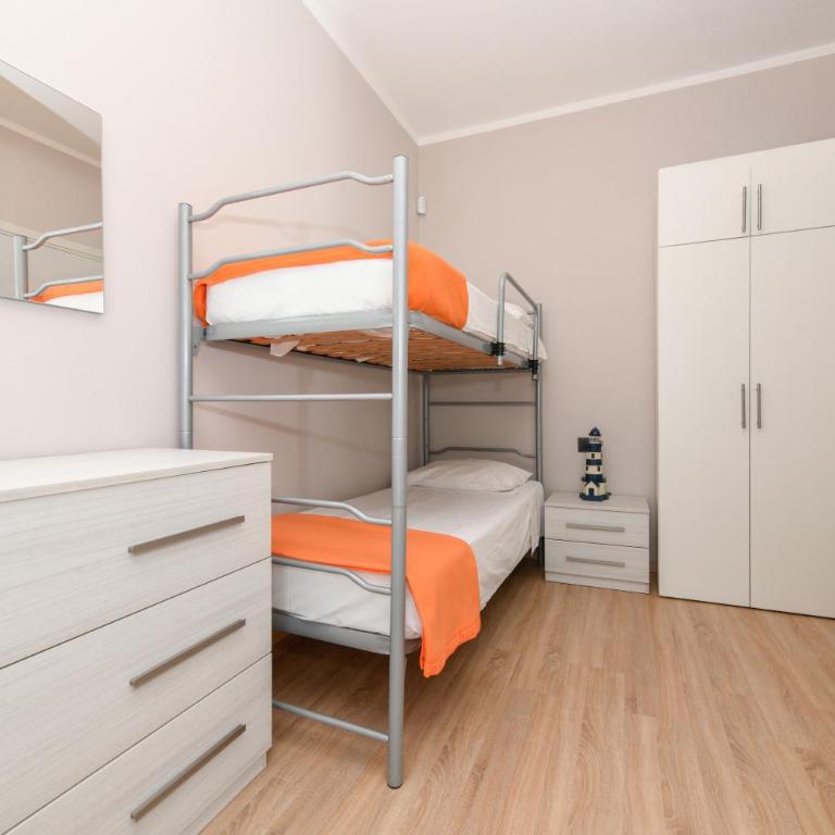 Residenza Adriana - Relax, Piscina e 2 Camere a Sirmione - Appartamento con 2 Camere da Letto - 11