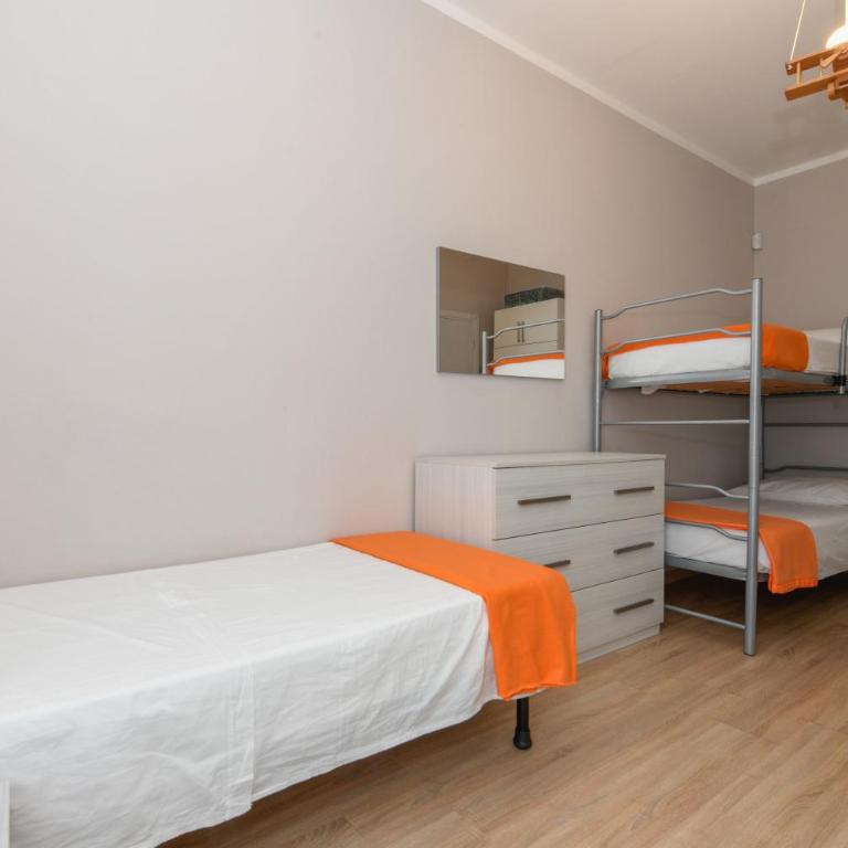 Residenza Adriana - Relax, Piscina e 2 Camere a Sirmione - Appartamento con 2 Camere da Letto - 16