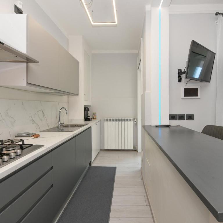 Residenza Adriana - Relax, Piscina e 2 Camere a Sirmione - Appartamento con 2 Camere da Letto - 27