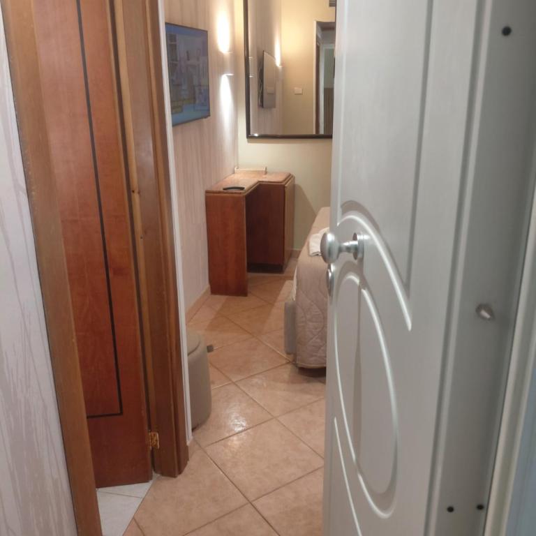 Affittacamere REGIO - Camera Singola con Bagno Privato - 1