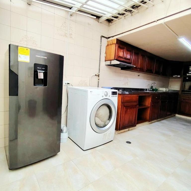 Spacious house near Zona T and Parque de la 93 - Four-Bedroom Vacation Home - 28