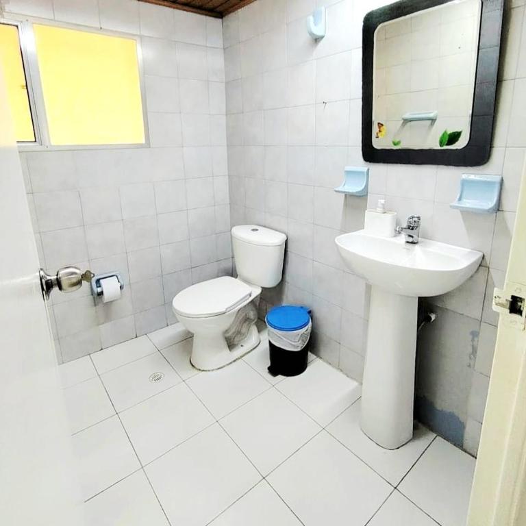 Spacious house near Zona T and Parque de la 93 - Four-Bedroom Vacation Home - 47