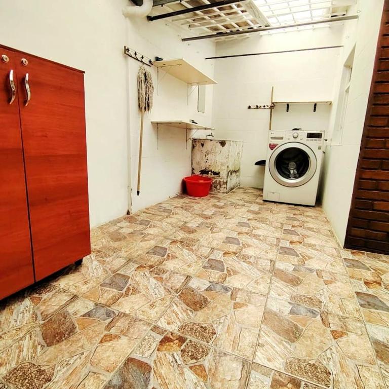 Spacious house near Zona T and Parque de la 93 - Four-Bedroom Vacation Home - 59