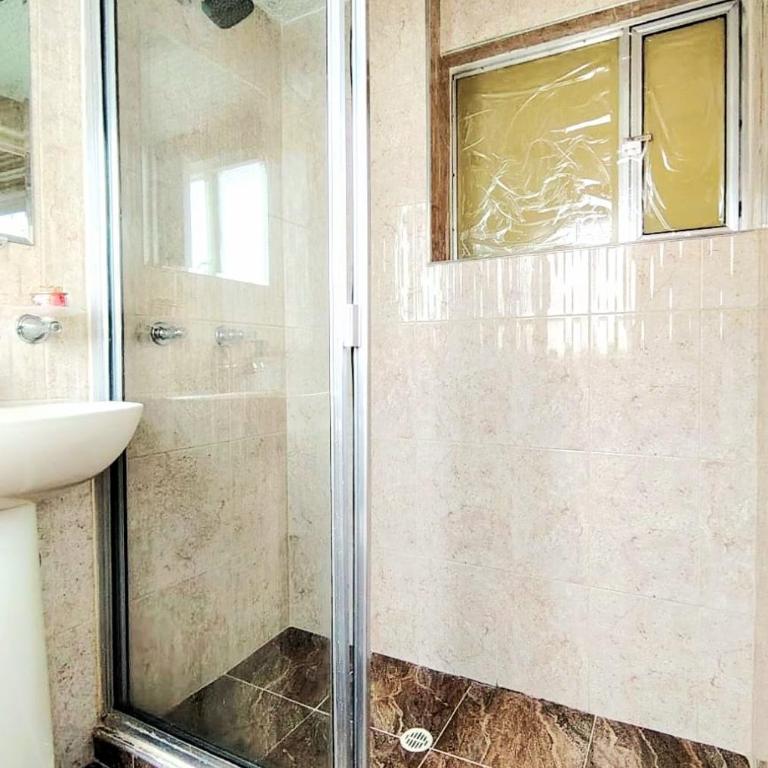 Spacious house near Zona T and Parque de la 93 - Four-Bedroom Vacation Home - 60