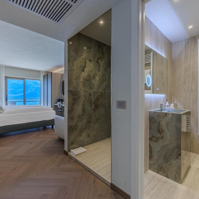 Relax Hotel Villa Gardenia & Villa Oleandra - Panoramic Double or Twin Room with Lake View - 9