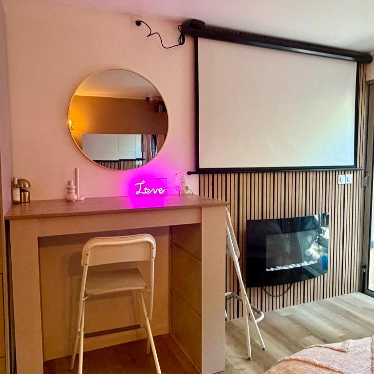 Charmant Studio 4P en résidence avec piscine Sanary sur Mer Bandol Plages et circuit du Castellet - Apartment mit 1 Schlafzimmer - 3
