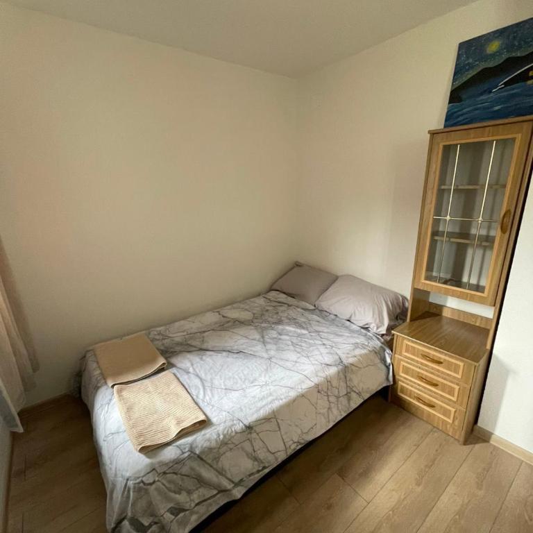 Melina - Three-Bedroom House - 10
