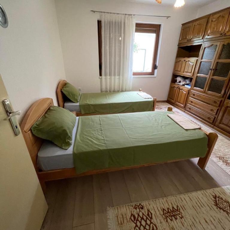 Melina - Three-Bedroom House - 11