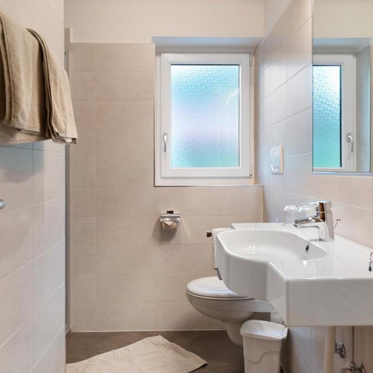 Residence Sonngart - Two-Bedroom Deluxe Apartment with Garden View - 18